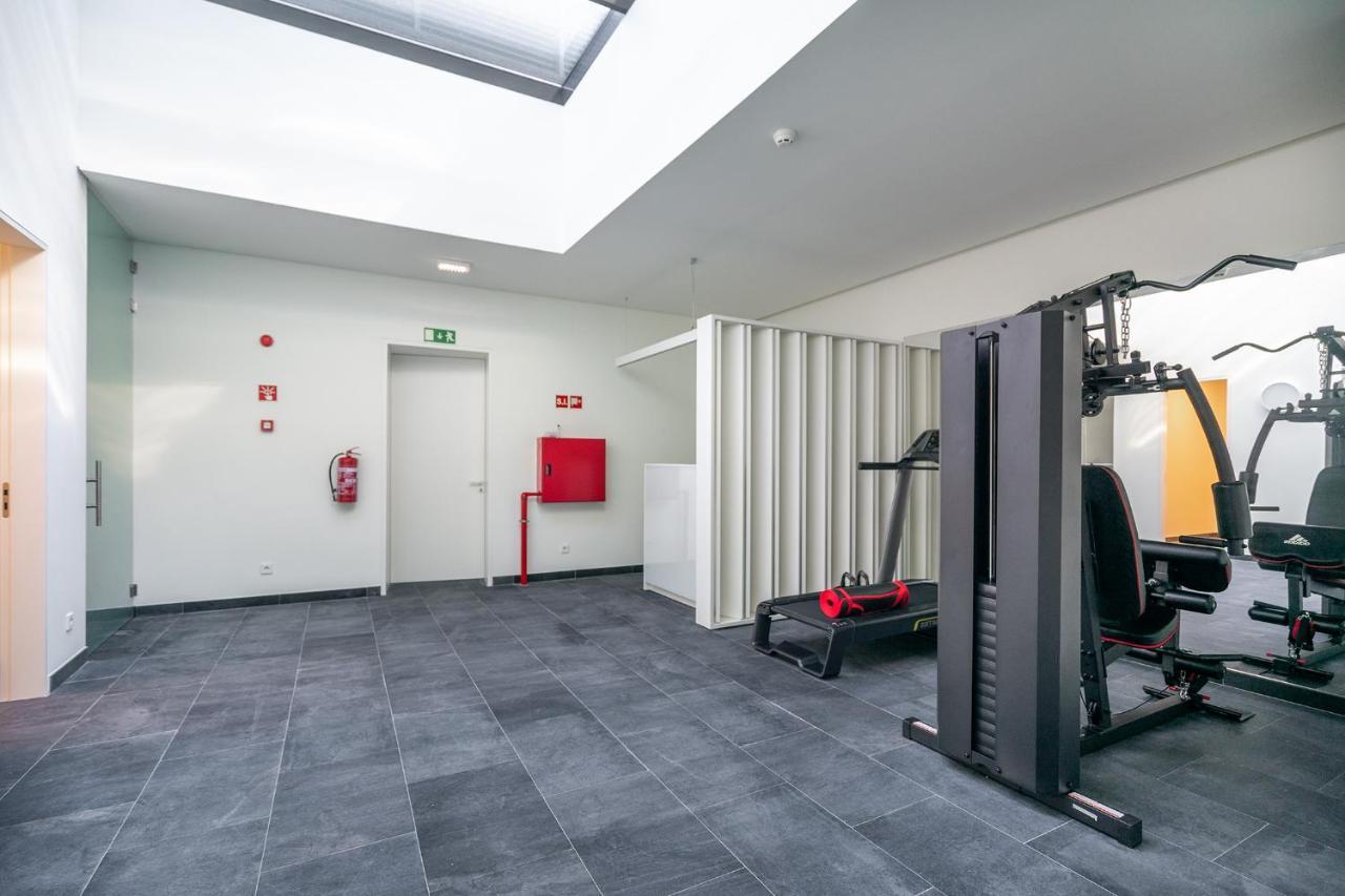 WHome | Av. da Liberdade Deluxe Apartment w/ S-Pool, Gym&Parking Lissabon Buitenkant foto
