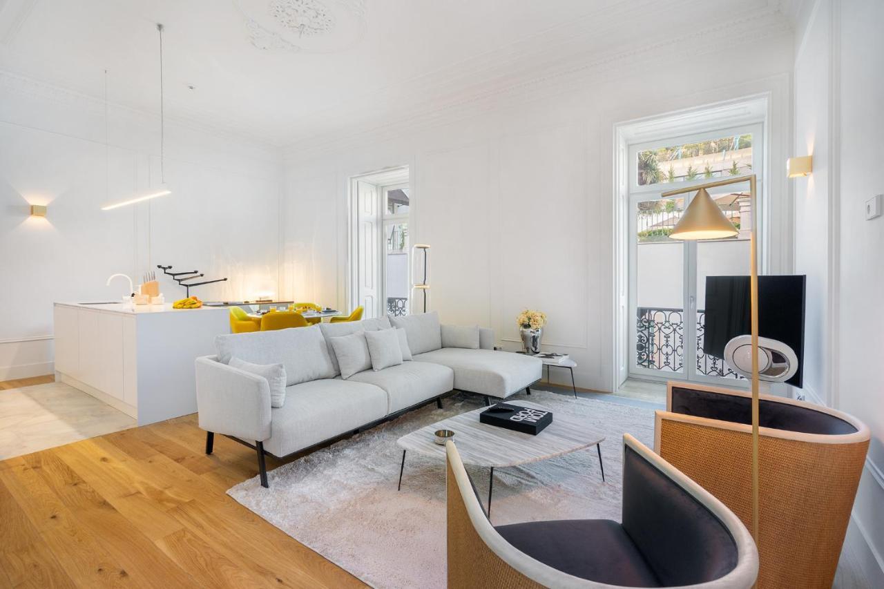 WHome | Av. da Liberdade Deluxe Apartment w/ S-Pool, Gym&Parking Lissabon Buitenkant foto