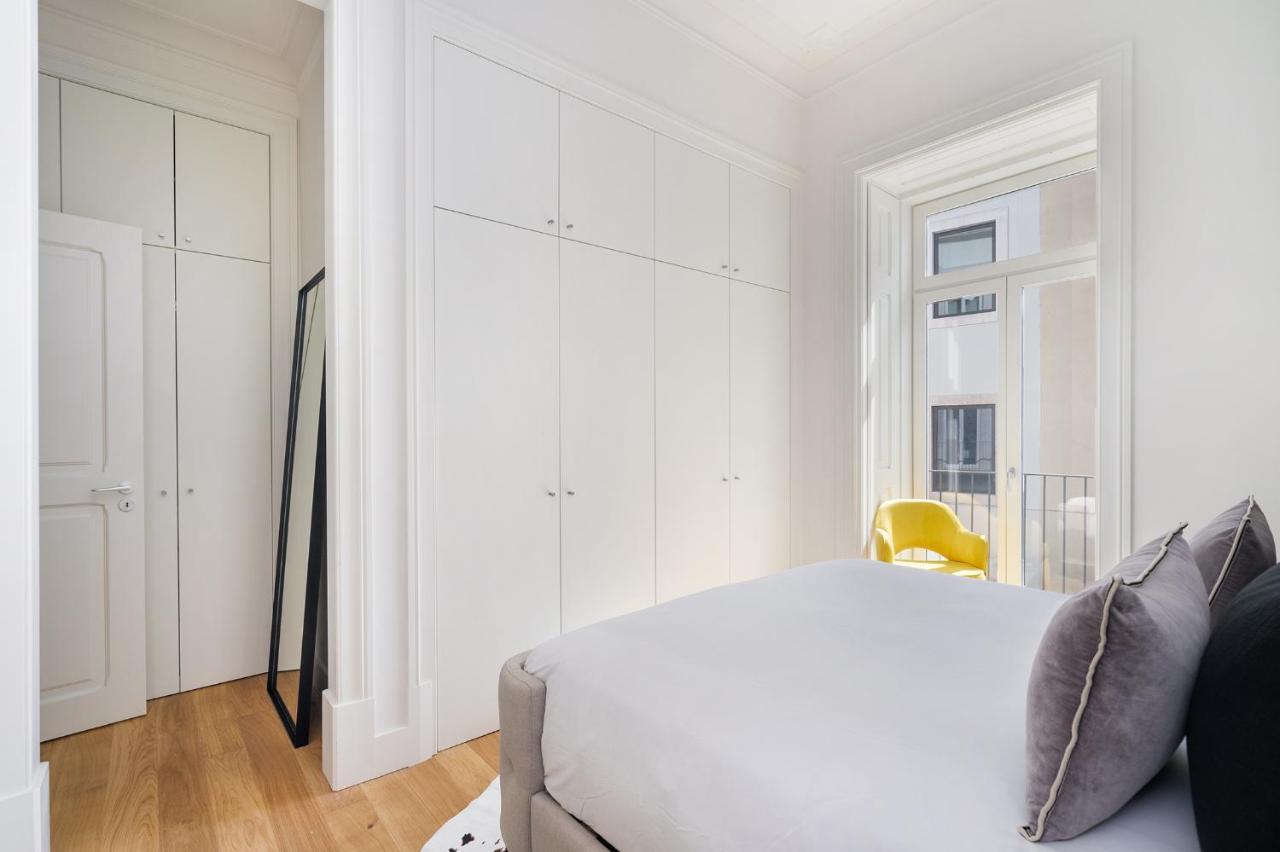 WHome | Av. da Liberdade Deluxe Apartment w/ S-Pool, Gym&Parking Lissabon Buitenkant foto