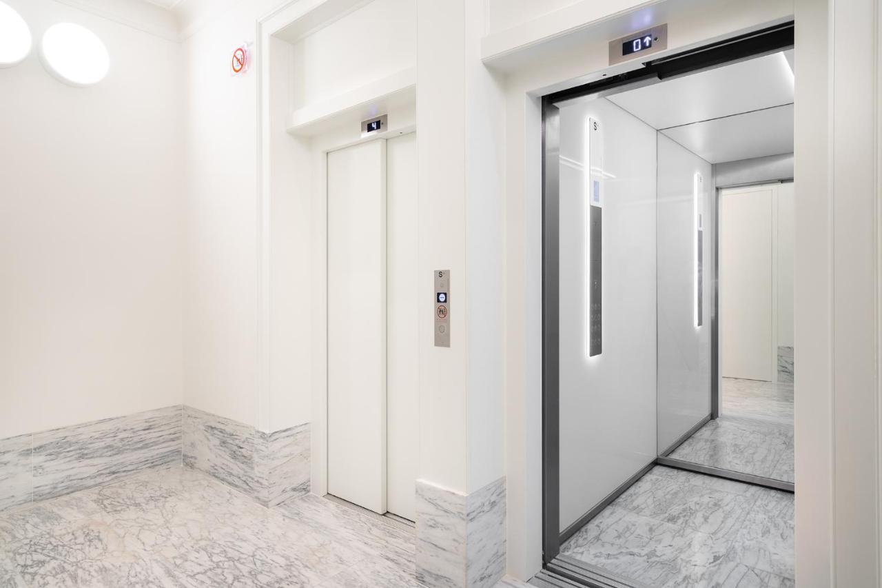 WHome | Av. da Liberdade Deluxe Apartment w/ S-Pool, Gym&Parking Lissabon Buitenkant foto